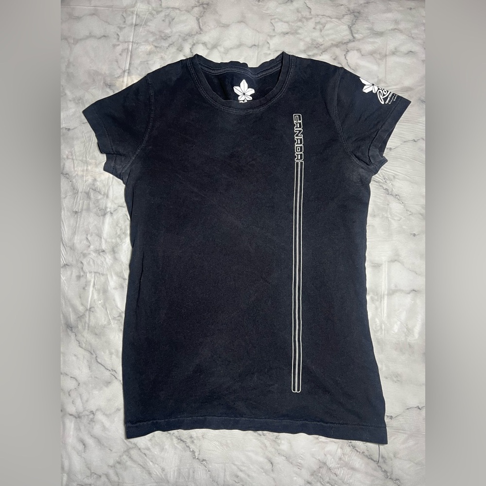Roots Canada Fitted Vertical Logo Graphic Black 100% Cotton Tee S Athleisure